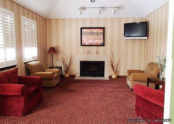 Quality Suites Хънт Вали Екстериор снимка